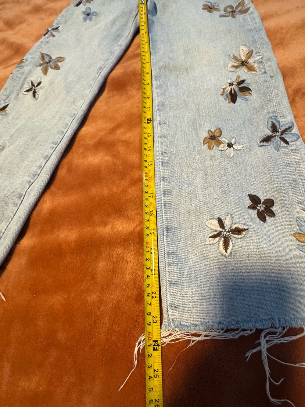 Driftwood Floral Embroidered Cropped Wide Leg Jeans Size 25 Light Wash - Picture 10 of 10